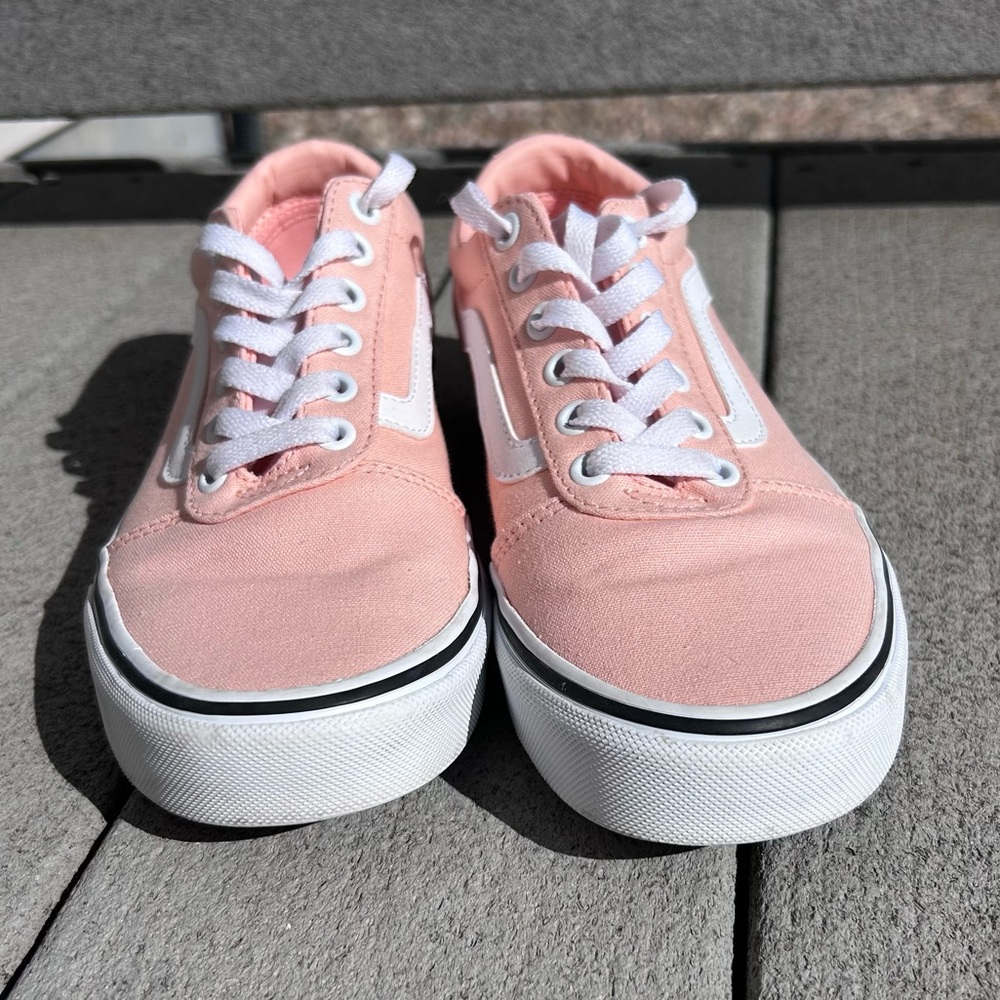 Vans Women's 7.5 Peach Salmon Canvas Skater Casual Sneakers Shoes - Picture 3 of 9